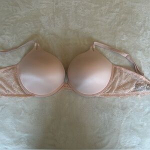 Victoria’s Secret Very Sexy Push-up Lace Trimmed Bra